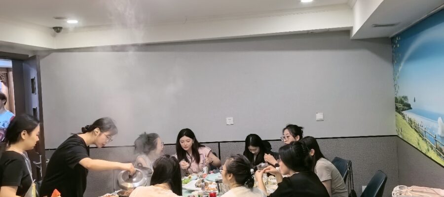 Cat-Sand-Company-party